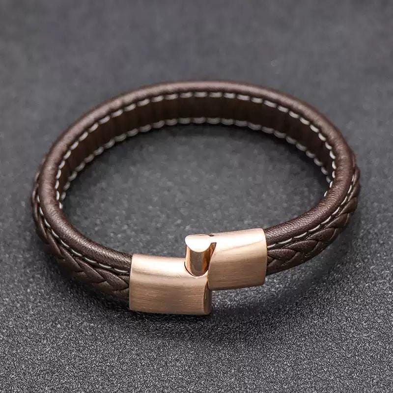 Personalisierbares Lederarmband – Geschenk für Paare & zum Vatertag