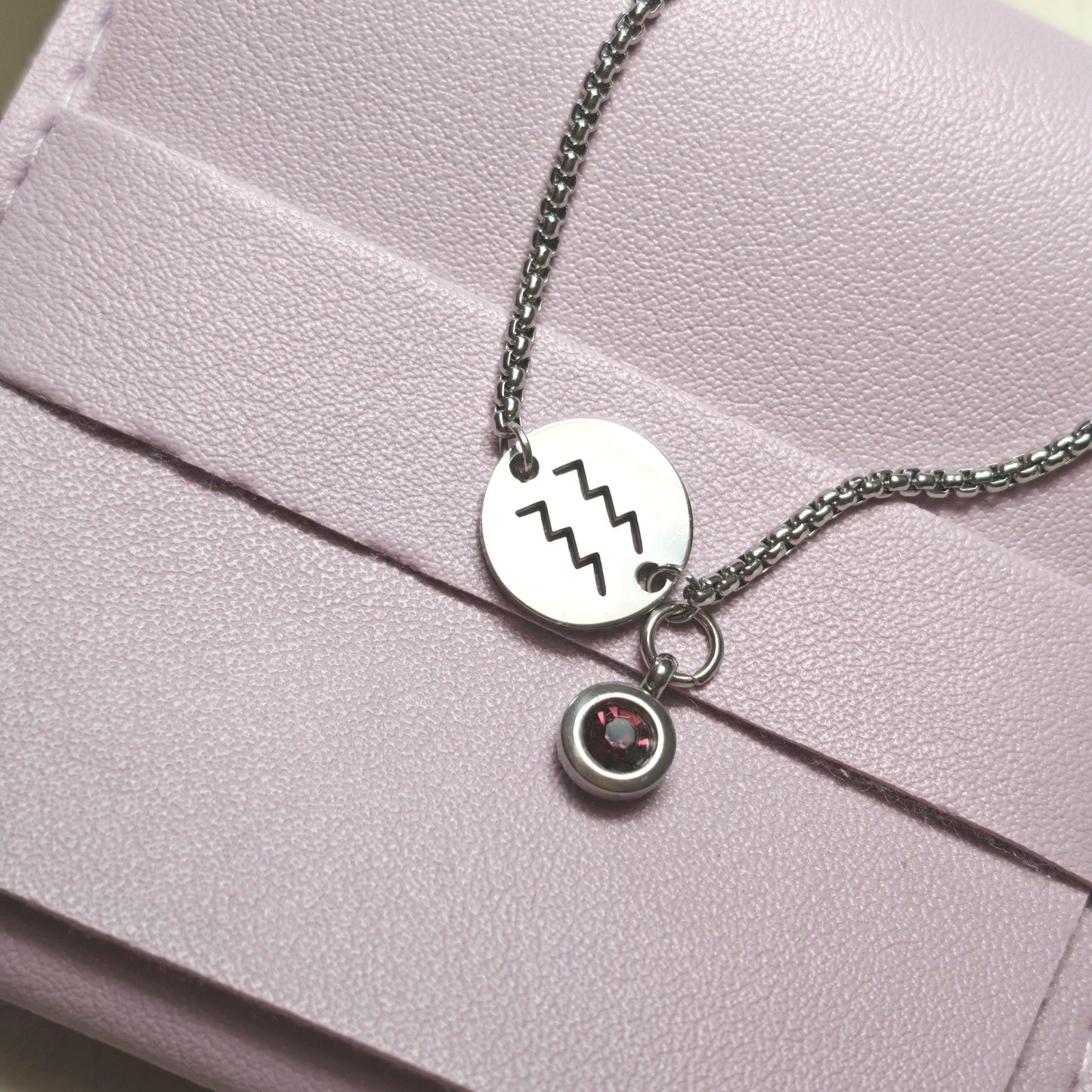 Personalisiertes Sternzeichen-Armband mit Geburtsstein